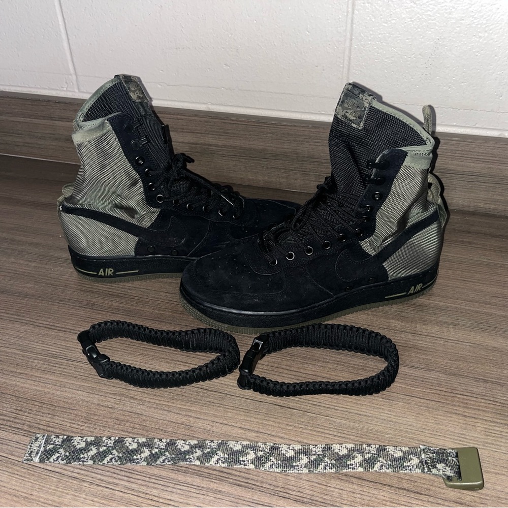 Nike mens 9.5 Nike Sf af1 air force 1 Black/ Olive